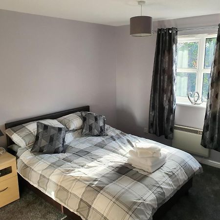The Bell Apartment. Modern, Stylistic & Luxurious Falkirk Extérieur photo